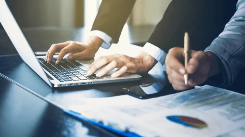 Bank müştərilərinin sayı bir ayda 115 min nəfər azalıb