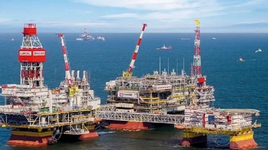 Ukrayna dronları Rusiya gəmisinə və "Lukoil" şirkətinin platformasına zərbə endirib