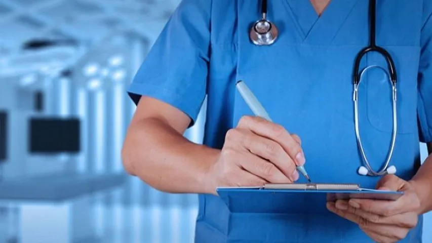 Azərbaycanda həkimlərin hərbi xidmət müddətinin azaldılması təklif olunur