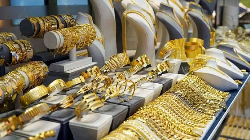 Золото дорожает на фоне мировых тенденций: чего ждать рынку в праздничный период