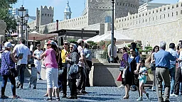 Более 14 тысяч безработных туристов посетили Азербайджан