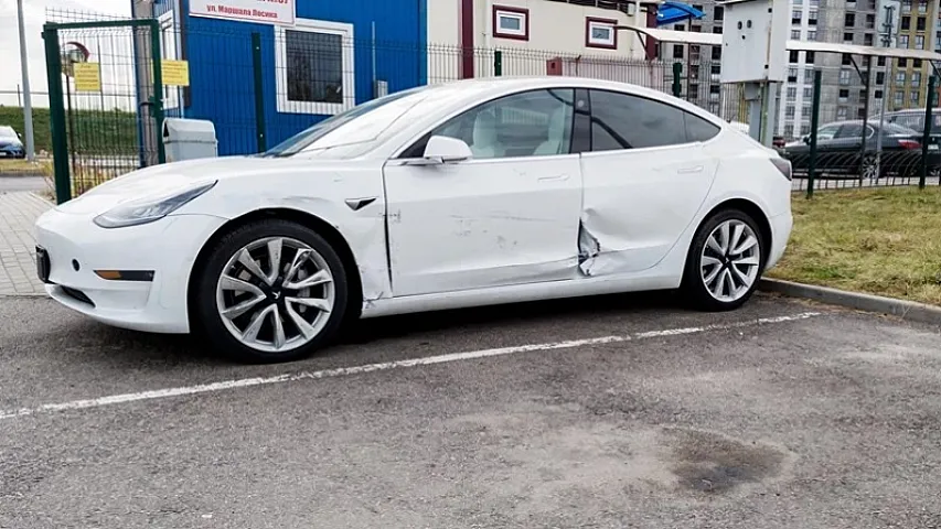 "Tesla" qapı tutacaqları böhranı dərinləşir: İlon Mask hər şeydən xəbərdar idimi?