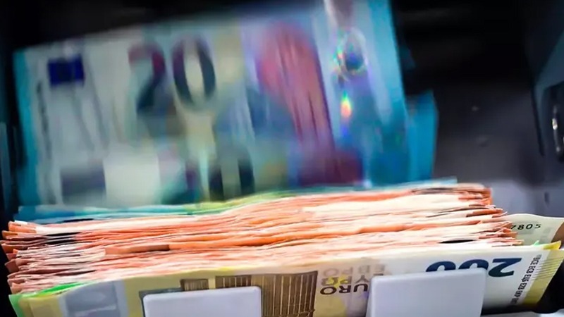 Daha bir ölkə avroya keçir - 145 yaşlı milli valyuta tarixə qovuşur