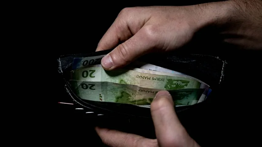 В Азербайджане семьям, получающим адресную соцпомощь, выплатили по 200 манатов