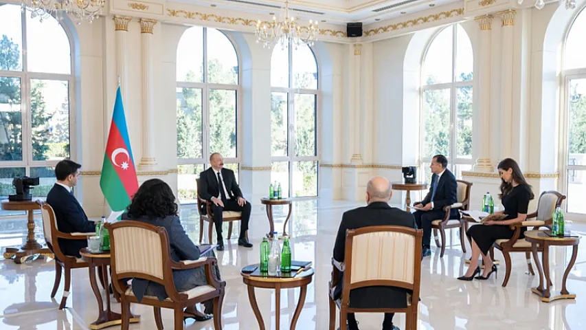 Prezident yerli televiziya kanallarına müsahibə verdi 