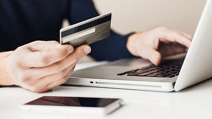 Bank kartlarından pul oğurlayanlara ağır cəza verildi