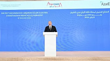 В Баку проходит церемония официального открытия ветряной электростанции «Хызы-Абшерон», на мероприятии выступает Президент Ильхам Алиев