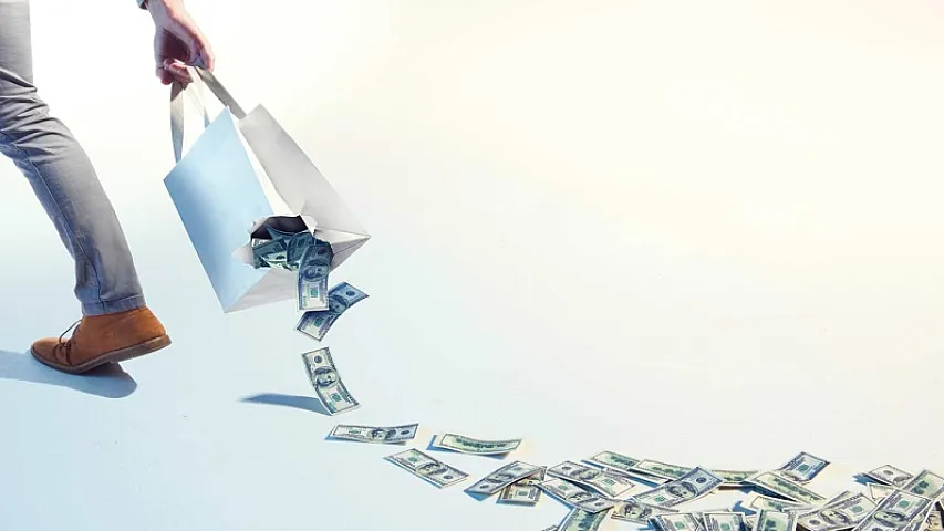 В каких сферах люди чаще всего теряют деньги - УТРЕННЕЕ ЧТЕНИЕ