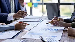 Обороты четырех инвестиционных компаний в 2025 году сократились