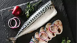 Азербайджан закупает замороженную скумбрию в Польше за 2,19 маната, в России — за 13 манатов