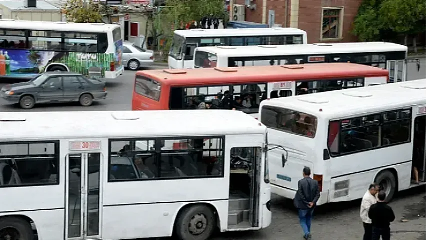 Bakıda ili köhnə olan avtobuslar nə vaxt yenilənəcək? 