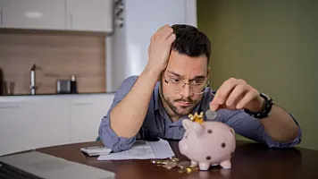 Причины перерасхода: основные психологические и экономические факторы