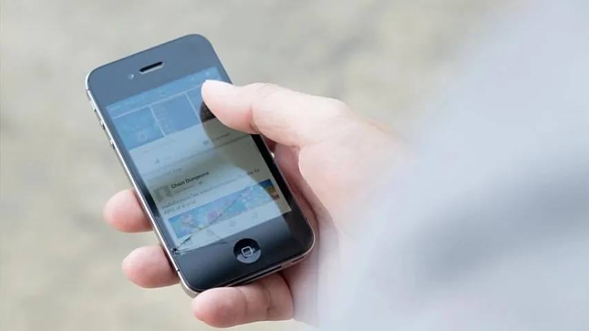 15 il əvvəl çıxan "iPhone"  yenidən populyarlaşdı: Səbəb nədir?