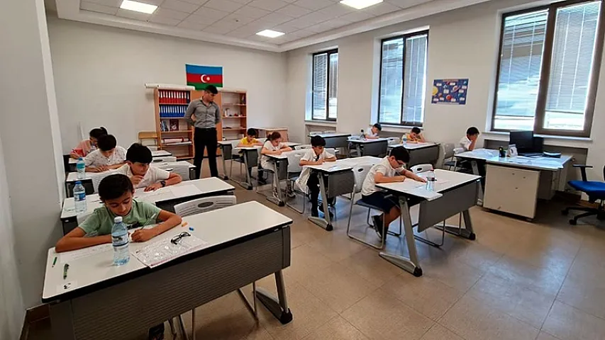 Bakıdakı məşhur lisey rus bölməsinə qəbulu dayandırır