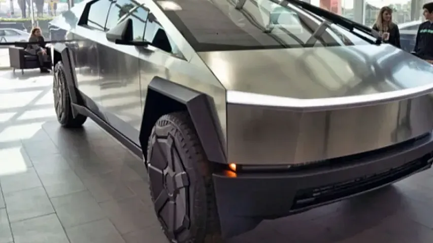 "Tesla"nın avtopilot sistemi yalnız abunəlik əsasında əlçatan olacaq