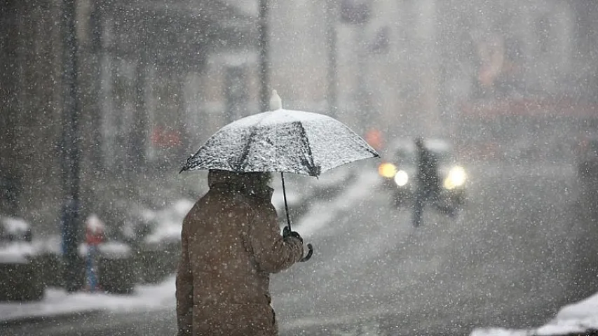 Bazar günü Bakıya sulu qar, rayonlara qar yağacaq