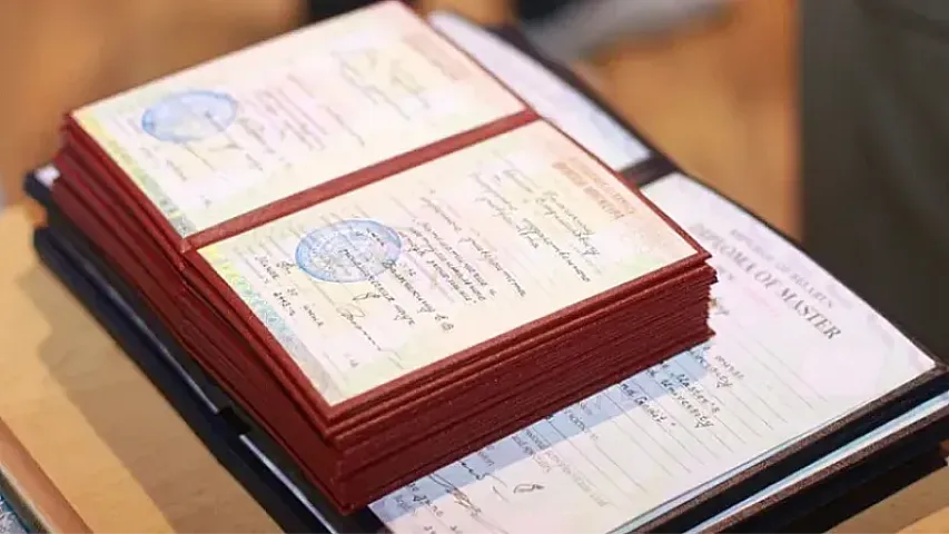 Qırmızı diplomlar tarixə qovuşur?