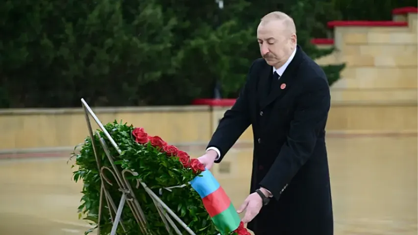 Prezident İlham Əliyev 20 Yanvar şəhidlərinin xatirəsini yad edib