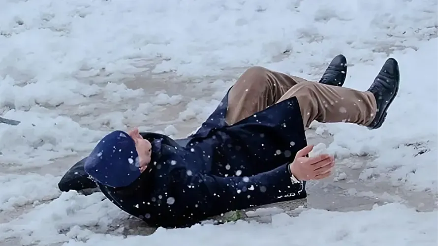 Qarlı havada işə gecikən işçiyə töhmət vermək düzgündürmü?