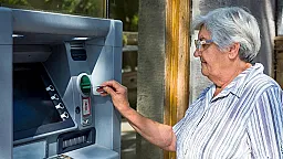 Bu pensiyalar 53 manat artırılır