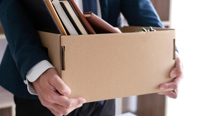 Pensiya yaşına yaxın işçiləri işdən çıxarmaq olar?