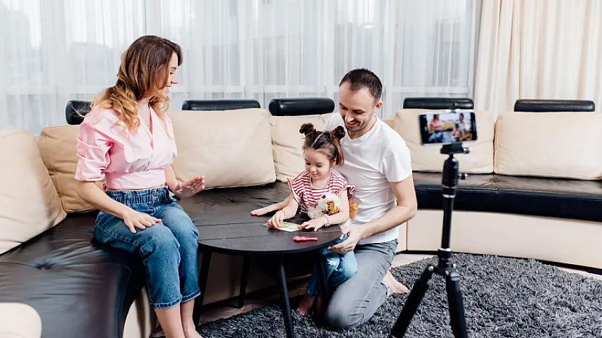 Почему блогеры выбирают обновление дома как формат контента?