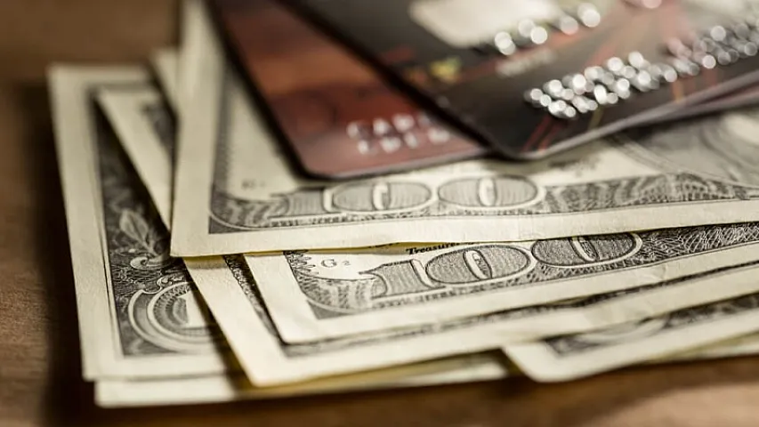 Bank bağlansa, kartınızdakı pul necə olacaq?