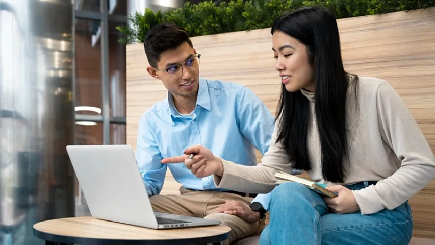 "Məsafəli olsa öyrənə bilməyəcək, səmimi olsa qıcıq yaradacaq" - Təcrübəçi nə etməlidir?