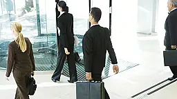 Bu icra başçılarının müavinləri ixtisara düşdü