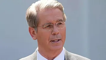 Глава Минфина США: колебания на рынке золота вызваны действиями китайских инвесторов