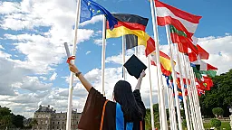 “100% qəbul vədi verən xaricdə təhsil şirkətlərinə inanmaq olmaz”