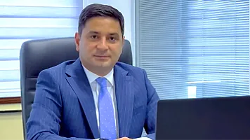 Müşavir şirkətə direktor təyin edildi