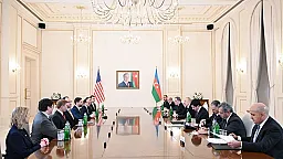 İlham Əliyevlə Cey Di Vens arasında geniştərkibli görüş başa çatıb