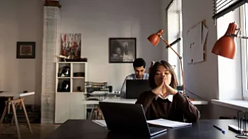 İmtahana son gün hazırlaşan tələbə iş dünyasında problem yaşayacaq