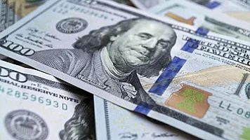 Dolları sürətlə mövqelərini itirir: Nə baş verir?