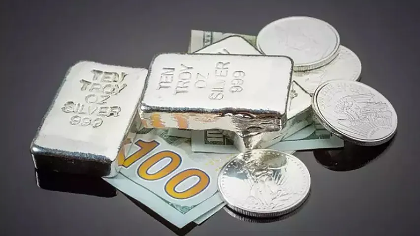 Əvvəl yüksəldi, sonra çökdü: Məşhur bankdan gözlənilməz gümüş proqnozu