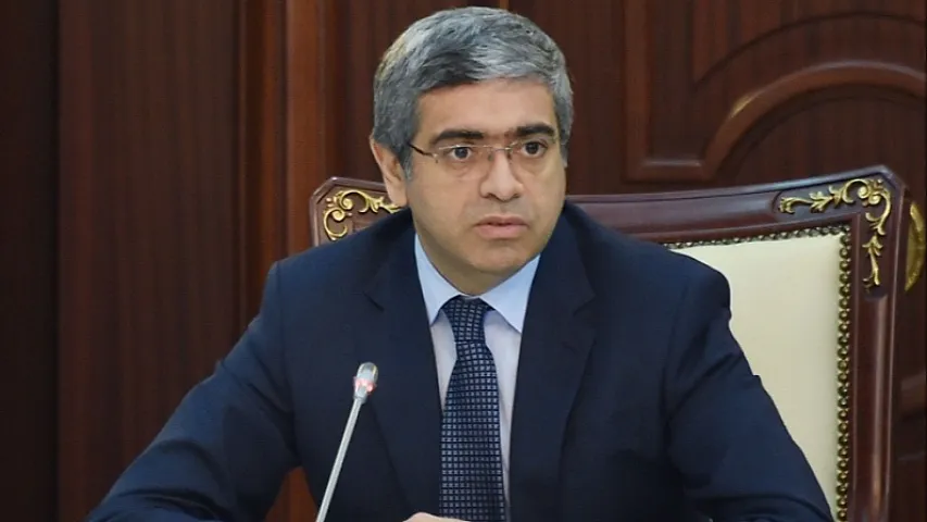 Nazir sədr müavinini vəzifəsindən azad etdi 