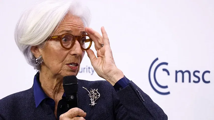 Kristin Laqard istefa verəcək?