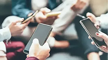 Mobil rabitə gəlirləri açıqlandı