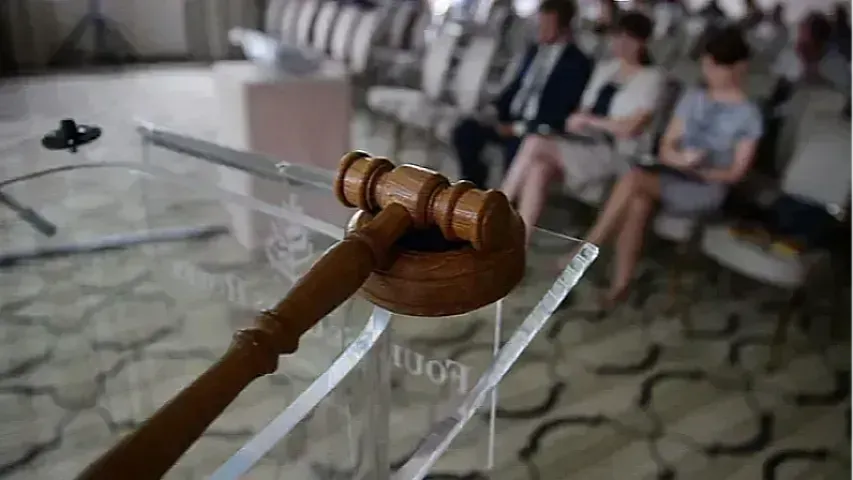 Müsadirə edilmiş “Range Rover” hərraca çıxarılır