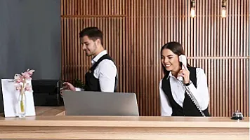 Заработная плата сотрудников отелей повысилась