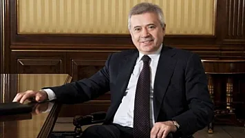 Dünyanın ən varlı 65-ci adamı azərbaycanlıdır