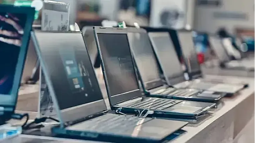 Noutbuk kompüter istehsalı 94%-dən çox azalıb