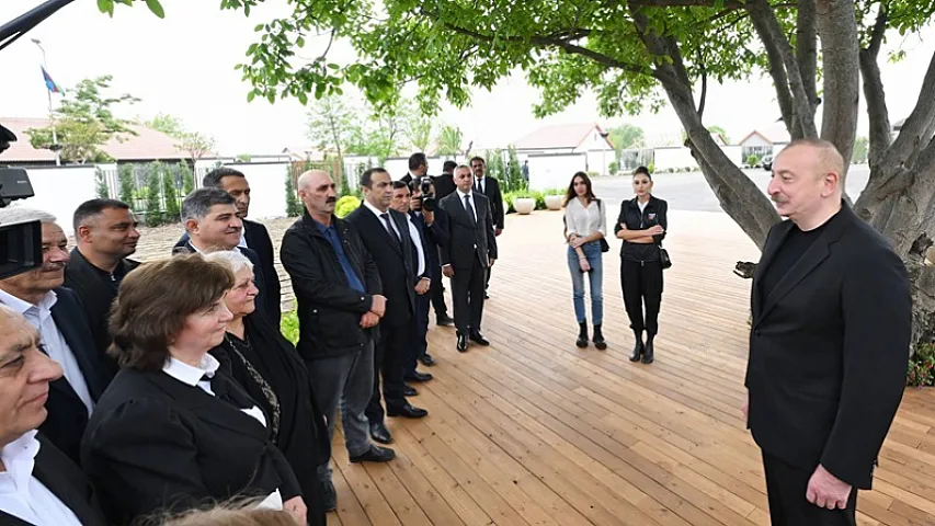 Prezident və ailə üzvləri Xocavənd sakinləri ilə görüşdü