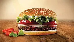 “Burger King” 10 ildən sonra ilk dəfə “Whopper”i dəyişir