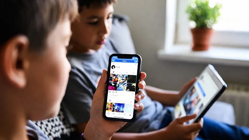 Azərbaycanda uşaqların sosial şəbəkələrə girişi qadağan olunacaq 