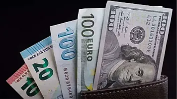 Рубль и евро теряют в цене