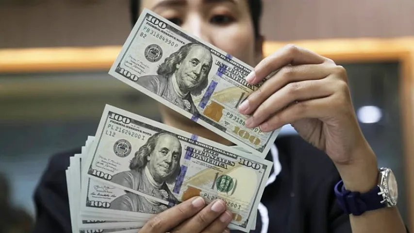 Banklara dollarla daha çox əmanət yerləşdirən iqtisadi rayonlar