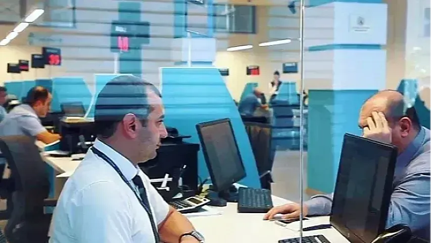 Bank müştərilərinin neçə nəfəri vətəndaşlardır?