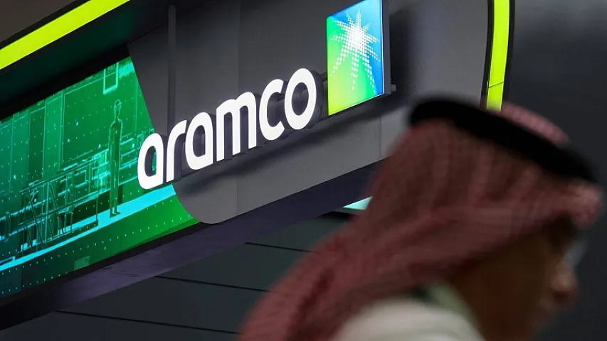 KİV: “Saudi Aramco” tenderlər vasitəsilə təcili neft tədarükünü həyata keçirməyi təklif edib